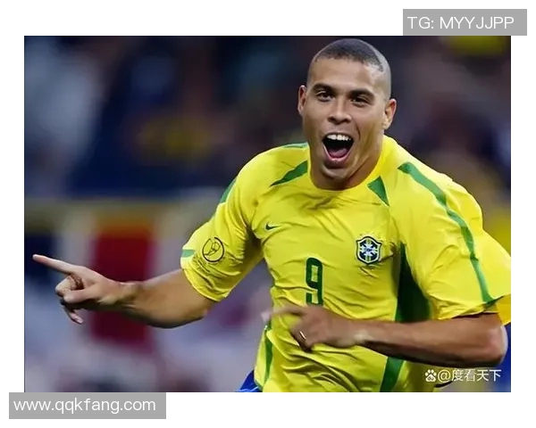 全球足球界十大球星解析 揭秘足坛顶尖巨星的非凡成就与传奇历程