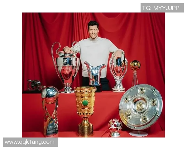 足球巨星风采全览 领略全球顶级球员的精彩瞬间与荣耀时刻